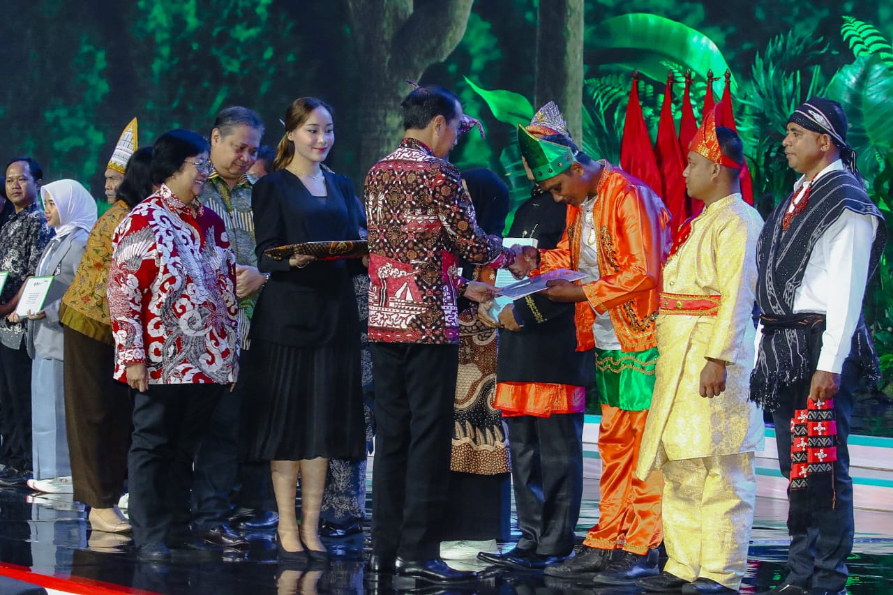 Presiden Jokowi Serahkan SK TORA dan Hadiri Festival LIKE 2 di JCC