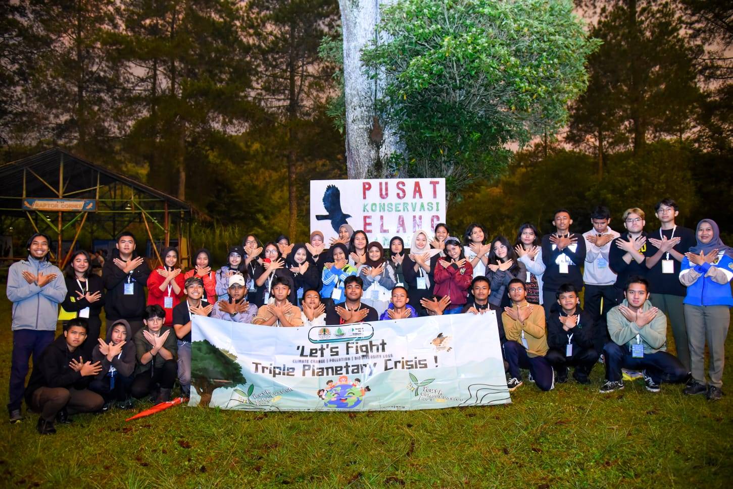 Kenalkan Konservasi Elang dan Energi Terbarukan, KLHK Libatkan 40 Anak muda Sambangi TWA Kawah Kamojang Lewat #YCTrip